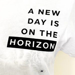 American Eagle White Graphic T-Shirt NWT